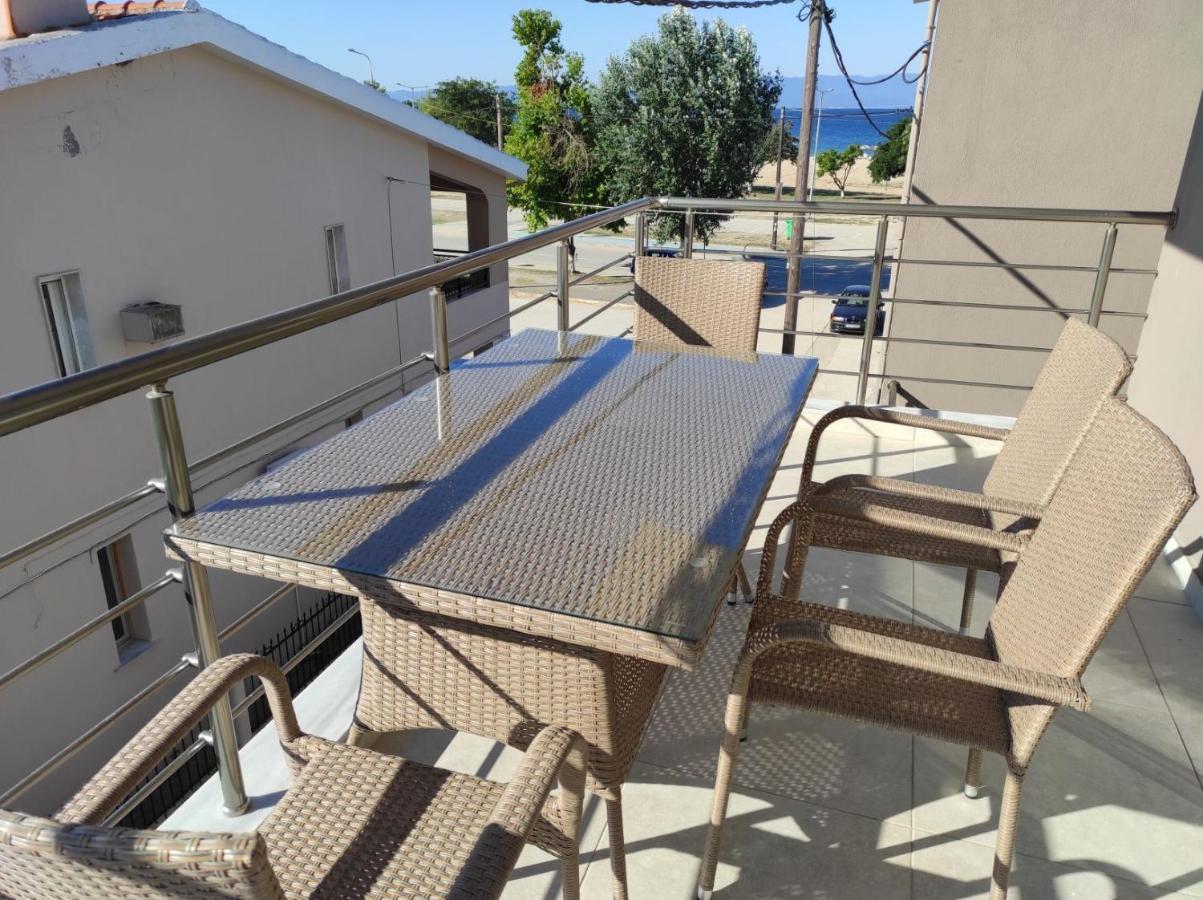 Blue Beach Apartments Ofrínion Exterior foto